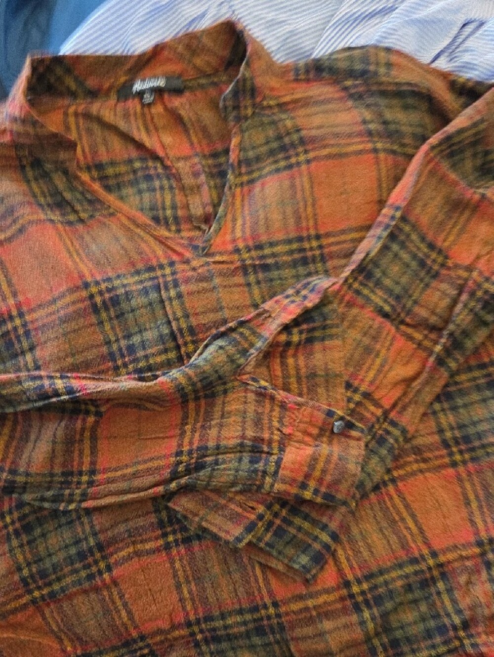 Madewell Plaid Split-Neck Plaid Tunic - Picture 5 of 8